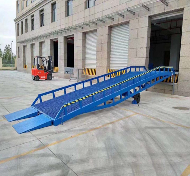 五指山移动式登车桥装卸